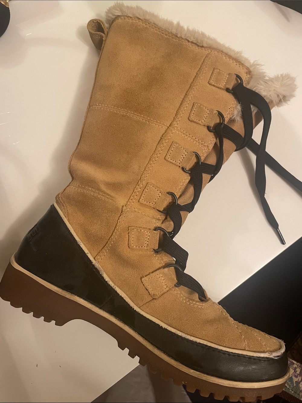 Sorel Tan Suede and Leather Lace-Up Winter Boot size 7 Sorel Tivoli High